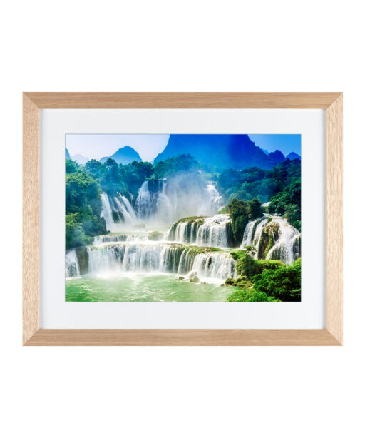 Alternative view of Majestic Waterfalls Landscape CACHOEIRA 09